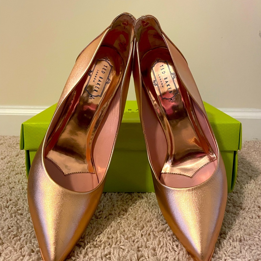 *LIKE NEW!  Ted Baker Rose Gold Pumps!!  Gorgeous detailing.